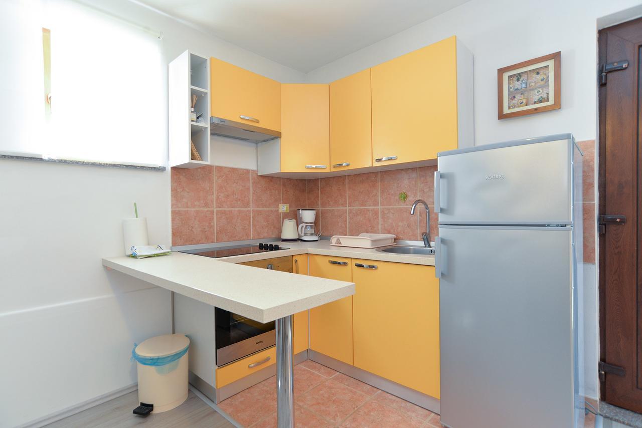 Apartments Chiara 877 Pula Bagian luar foto
